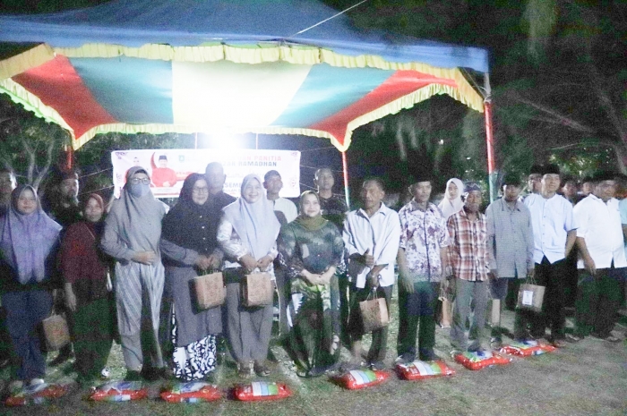 Bazar Ramadhan Bersama Bermasa Bagikan Sembako Kepada Masyarakat Bersama Bupati Bengkalis Kasmarni