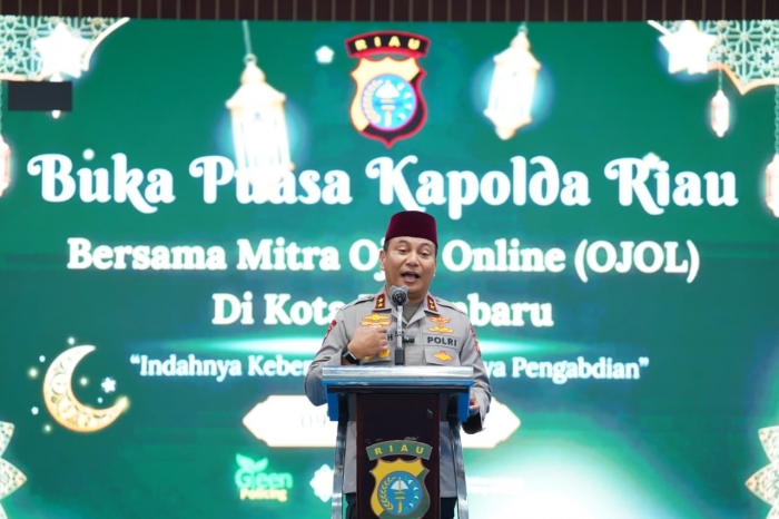 Perkuat Kamtibmas di Bulan Suci, Kapolda Riau Buka Bareng Ojol dan Mahasiswa