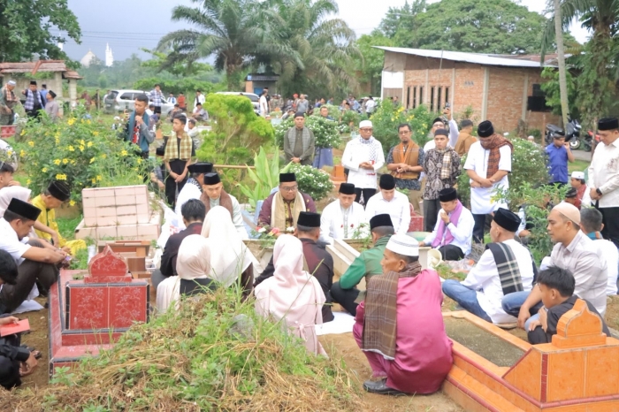 Kapolres Kampar Hadir di Ziarah Kubur & Ayi Ayo Onam, 155 Personil Amankan Kegiatan