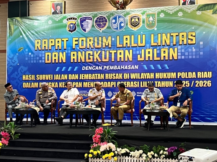 Polda Riau Matangkan Strategi Penanganan Infrastruktur untuk Kelancaran Ops Lilin 2025, Rapat Forum LLAJ Bahas Hasil Survei Jalan dan Jembatan Rusak