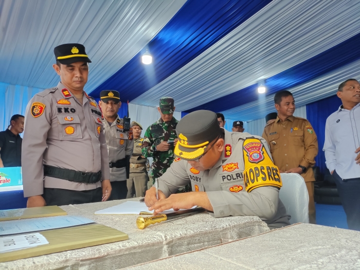 Kapolres Kampar Dampingi Bupati dan Forkopimda Tinjau Pos Terpadu Lebaran, Pastikan Mudik Aman