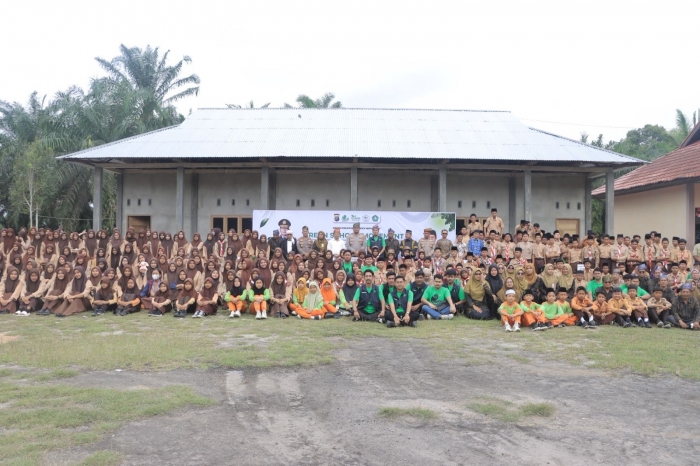 Polres Kampar, PHR, dan Sekolah Bersatu Gelorakan Green Policing!