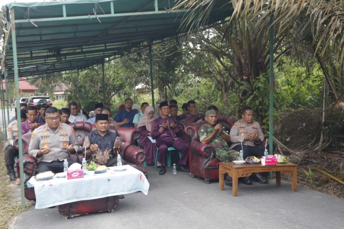 Kapolres Kampar Hadiri Doa Bersama Jelang Renovasi Jembatan Merah Putih di Pulau Jambi