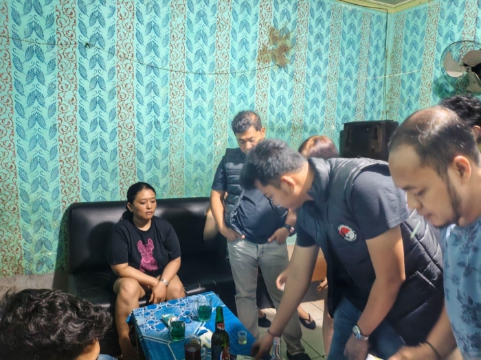 Satresnarkoba Polres Kampar Razia Tempat Hiburan Malam di Desa Kinantan, Ingatkan Bahaya Narkoba